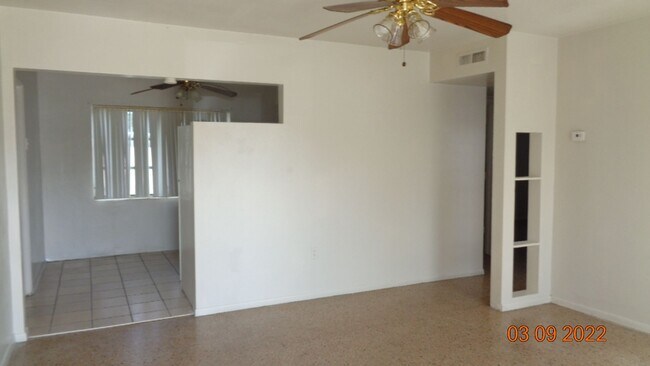 Building Photo - 5227 Tangerine Dr