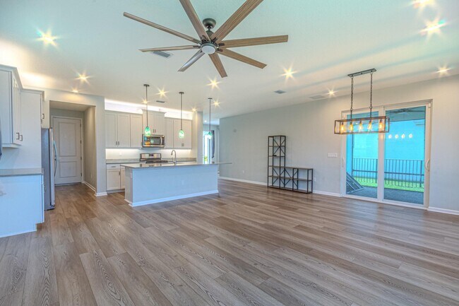 Building Photo - 10696 SW Estella Ln