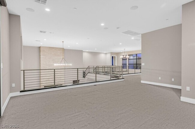 Building Photo - 65 Garibaldi Wy