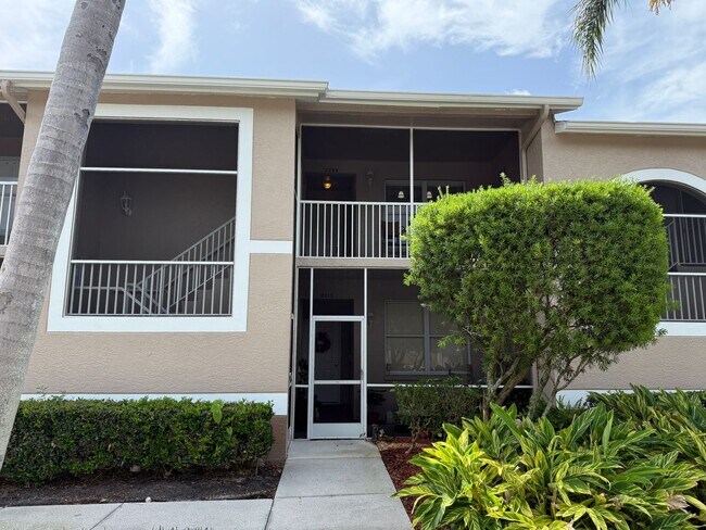 Primary Photo - Lakeview 2 Bedroom 2 Bath Condo on Golf Co...
