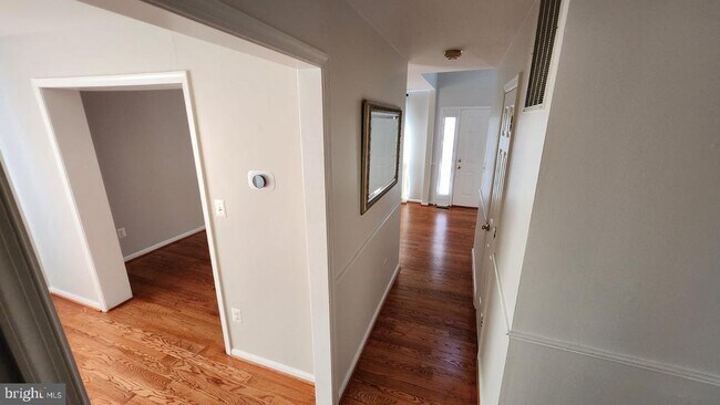 Building Photo - 13005 Bressler Way