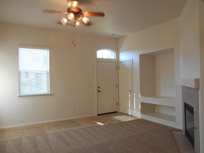 Building Photo - 638 W Milano Ln