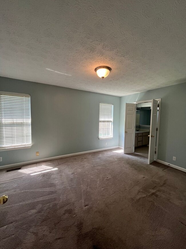 Building Photo - Charming 3 Bed/ 2 Bath home in South Nashv...