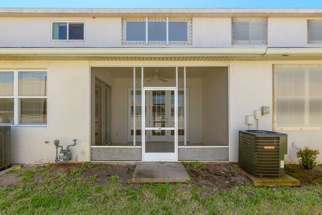 Building Photo - 308 Espana Ct