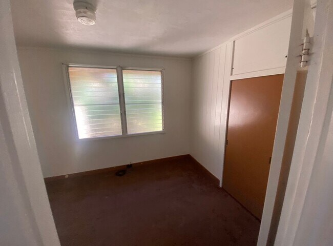 Building Photo - Hanapepe 3 bed 1.5 bath