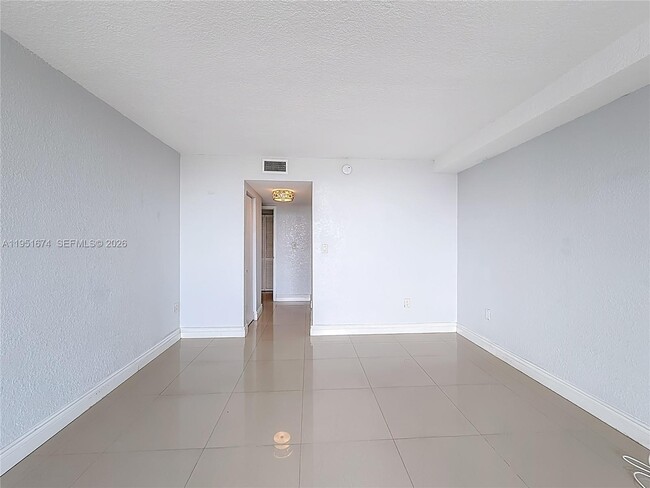 Building Photo - 1800 NW 24th Ave