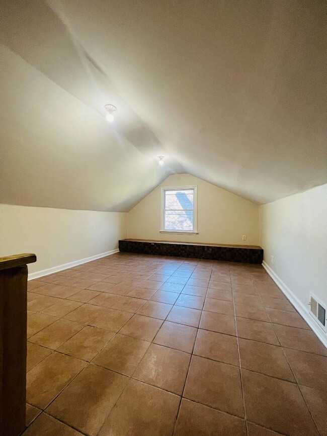 Building Photo - 4219 E 68th Terrace