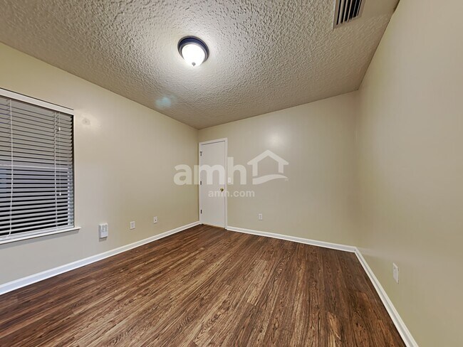 Building Photo - 86336 Augustus Ave