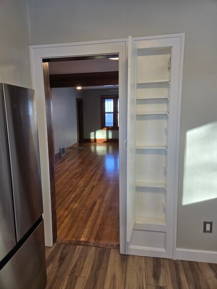 kitchen - 1019 Widdicomb Ave NW