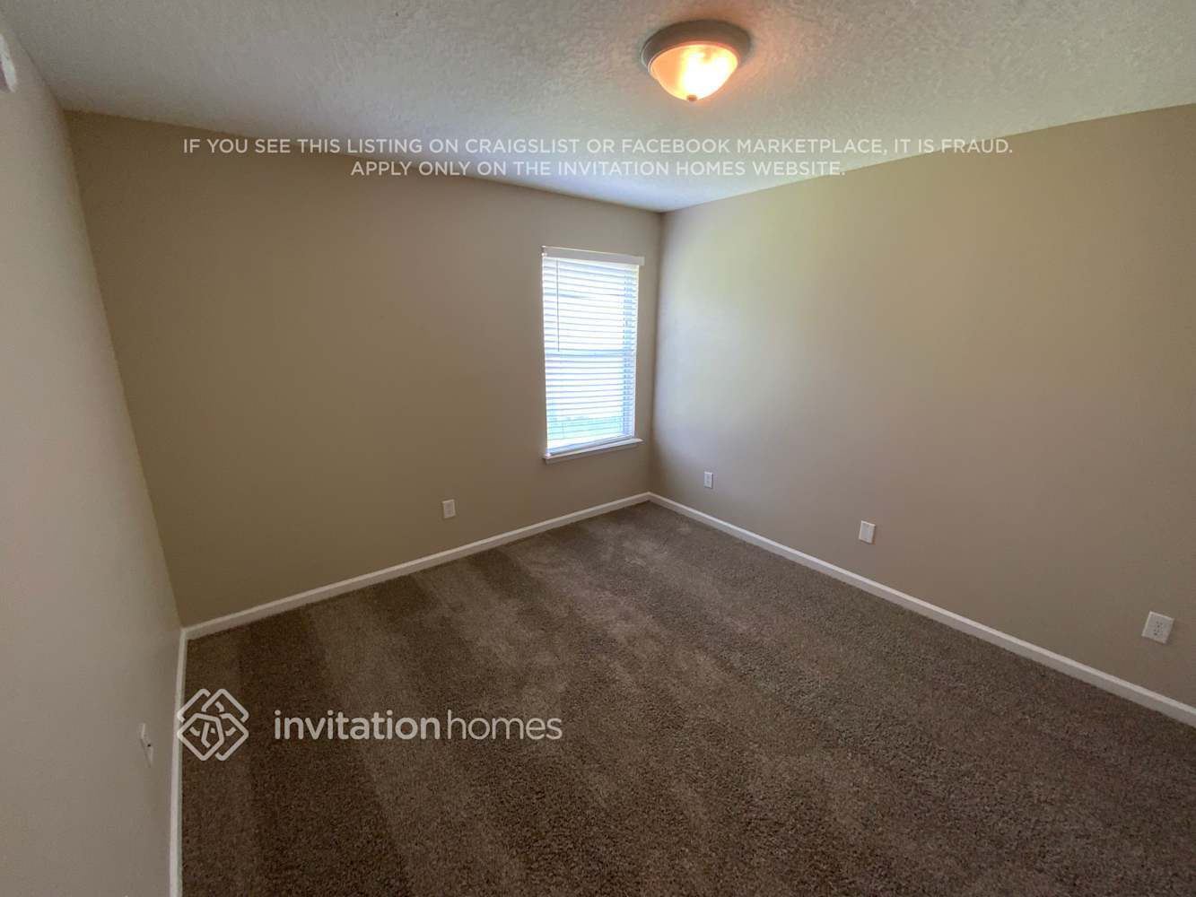 Building Photo - 11121 Apple Blossom Trail W