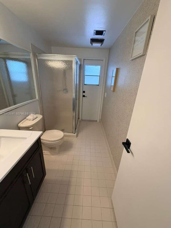 Building Photo - 1350 Periwinkle Pl