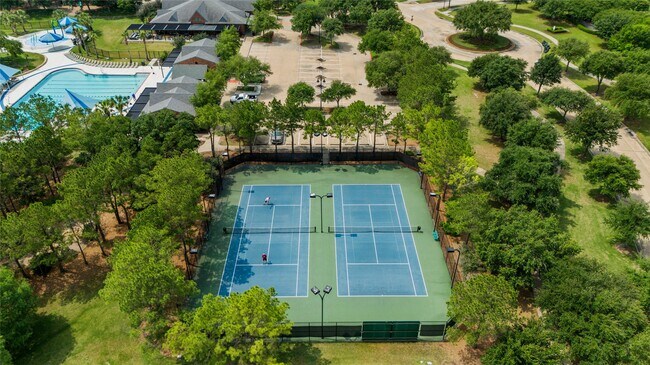 Building Photo - 18423 Blue Hollow Heights Dr