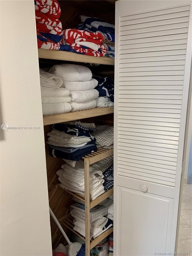 Building Photo - 4900 N Ocean Blvd