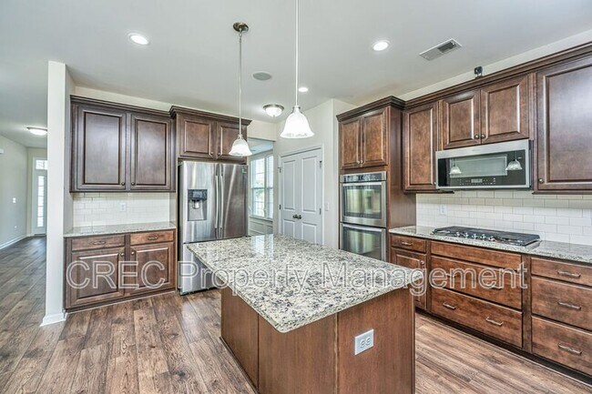 Building Photo - 201 Bigleaf Ct