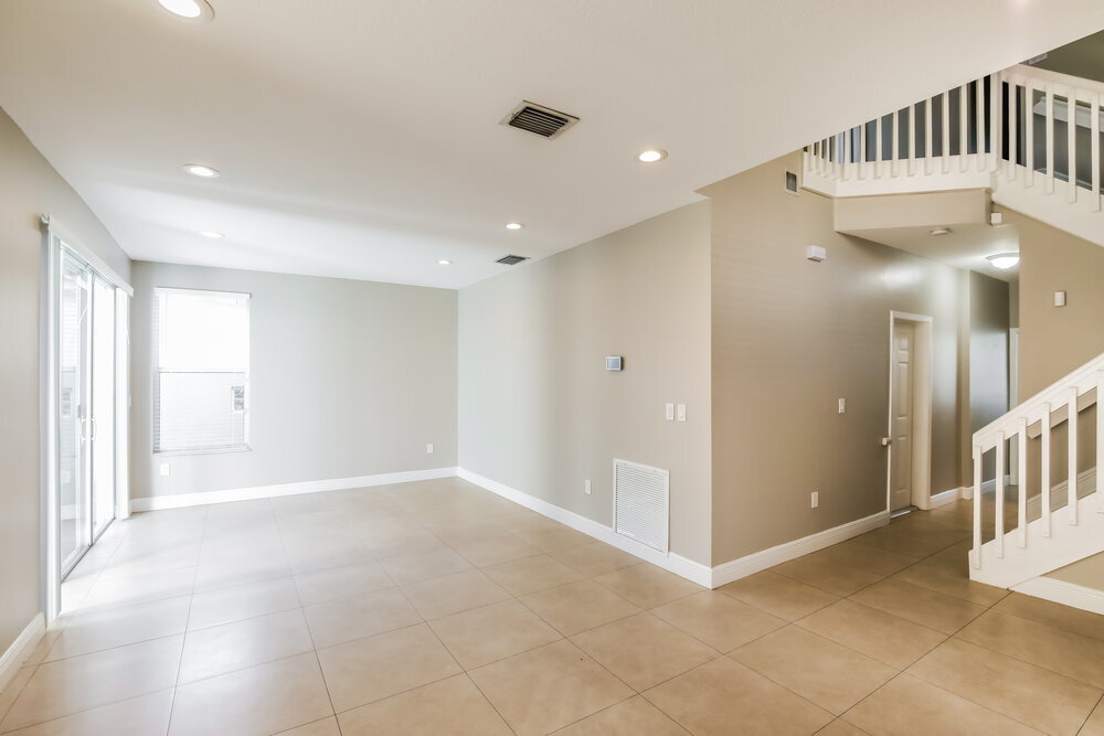 Building Photo - 15618 SW 112th Dr