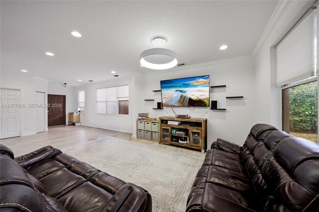 Building Photo - 1410 SW 106th Terrace