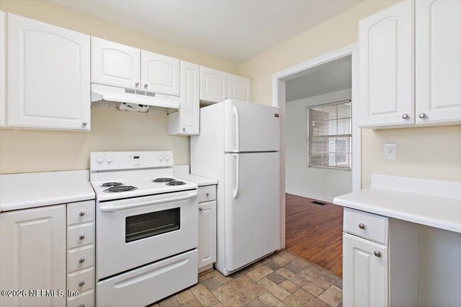 Building Photo - 3253 Corby St