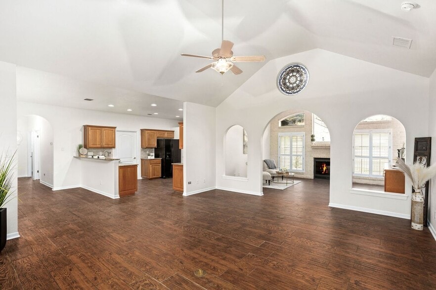 Building Photo - 3411 Nightfall