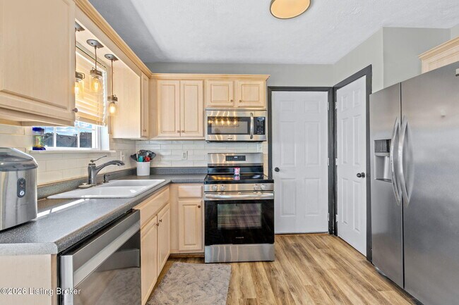 Building Photo - 164 White Blossom Dr