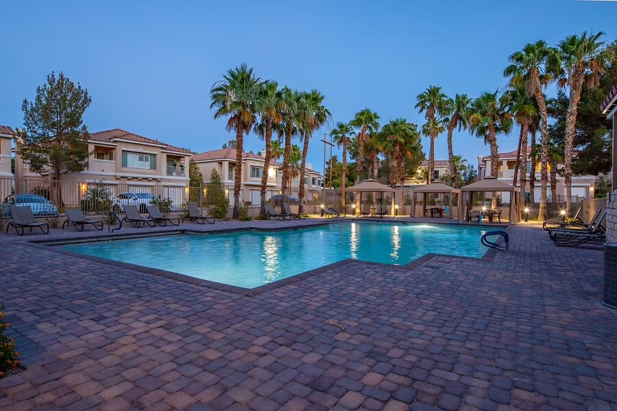 Building Photo - 251 S Green Valley Pky