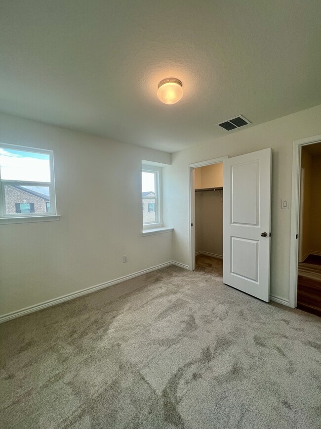 Building Photo - 14839 Vance Jackson Rd