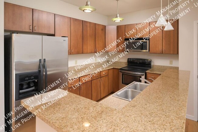 Building Photo - HOLIDAY SPECIAL December FREE! 2 Bedroom w...