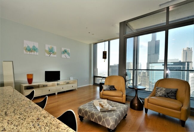 Building Photo - 65 E Monroe St