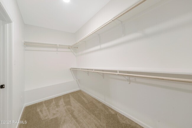 Building Photo - 223 Stanwell Ave