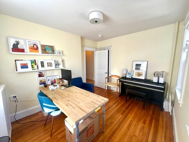 Building Photo - 52 Ralph St