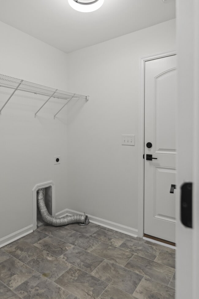 Building Photo - 704 Jade Ln