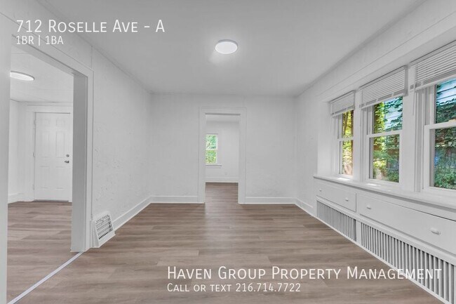 Building Photo - 712 Roselle Ave