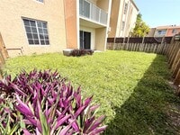 Building Photo - 5112 NW 79th Ave