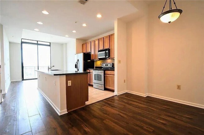 Building Photo - 3040 Peachtree Rd