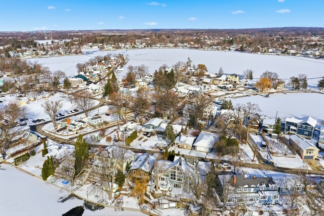 Building Photo - Charming 1-Bed, 1-Bath ADU in Lake Orion!