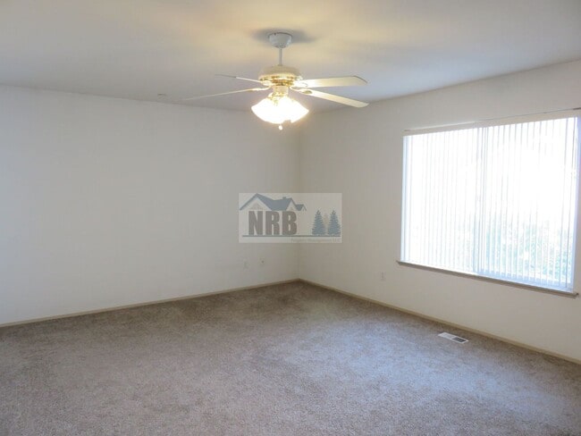 Building Photo - Stunning House in Dupont! $500.00 off 1 Month of Rent!