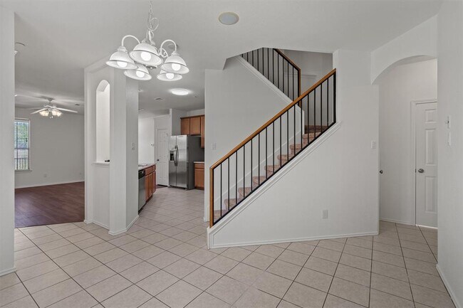 Building Photo - 9201 Brodie Ln