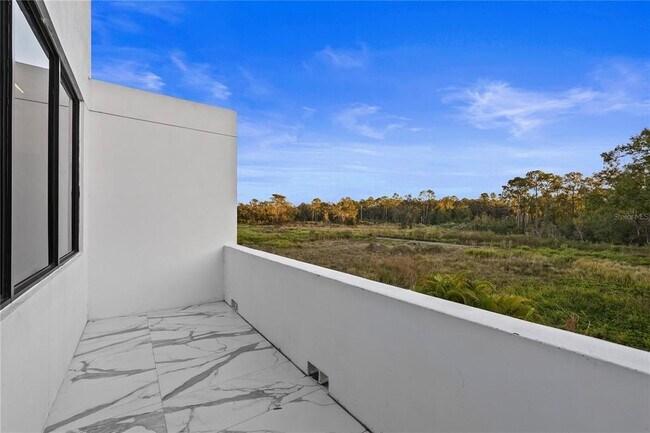 Building Photo - 7608 Antilla St