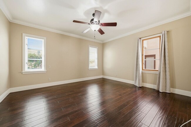 Building Photo - 1520 Miramar Dr