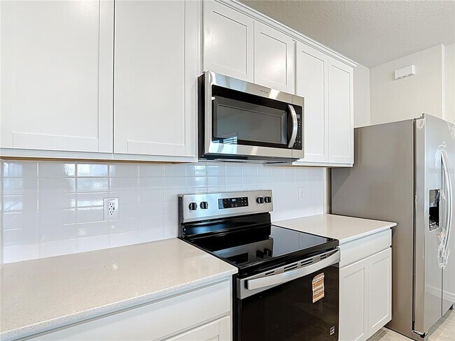 Building Photo - 2233 Southbury Dr