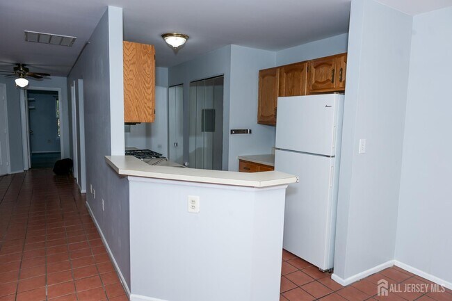 Building Photo - 2162 Ash Ct