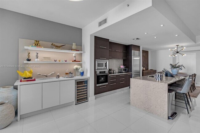 Building Photo - 900 Biscayne Blvd