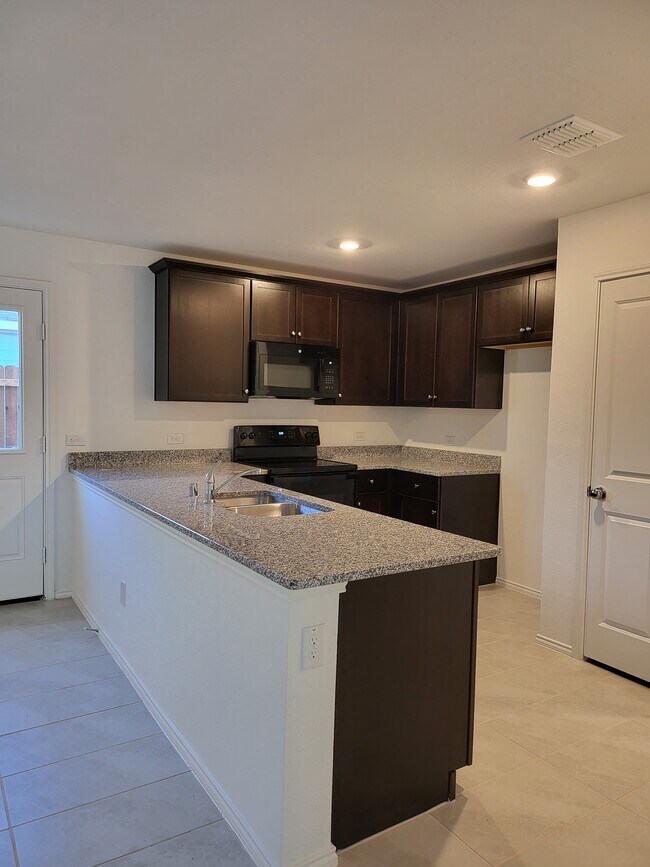 Kitchen 2 - 6020 Sumlin Way