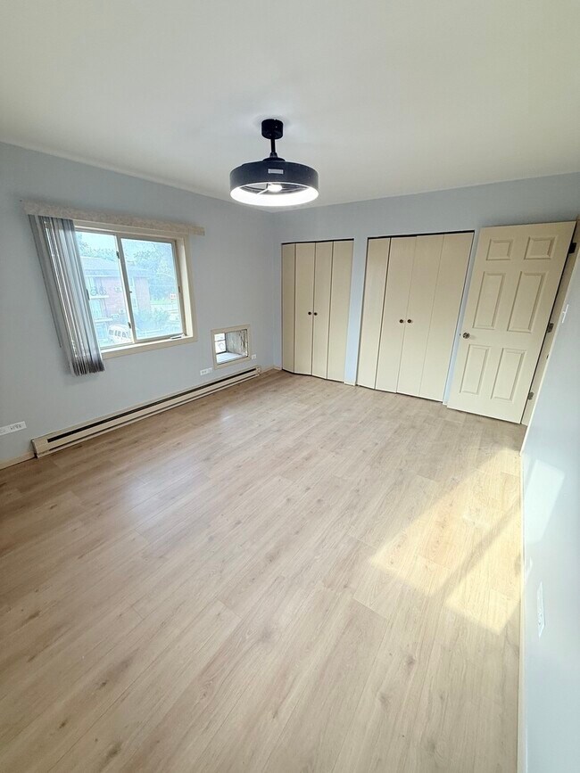 Building Photo - 1925 Canal St