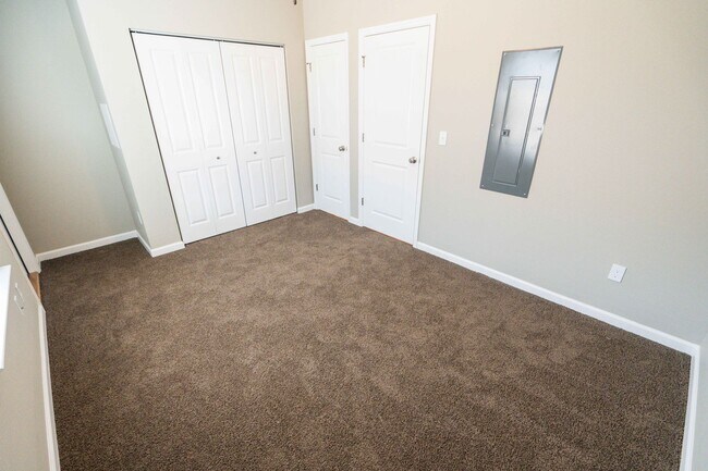 Building Photo - 3/3 Condo in Mission Overlook-MOVE IN SPEC...