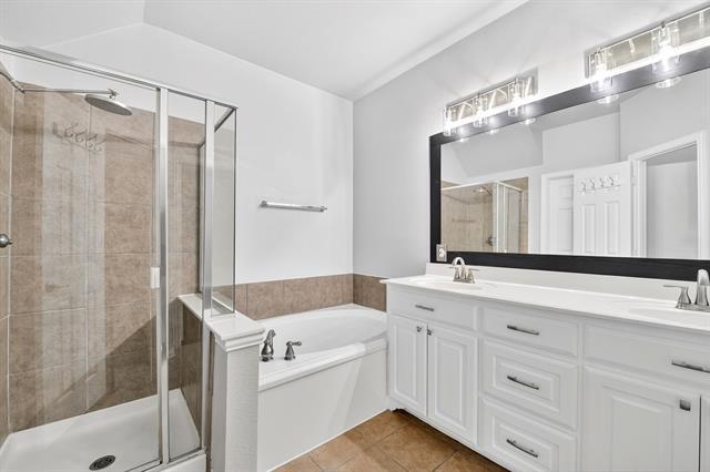 Building Photo - 2169 Hunt Club Trail
