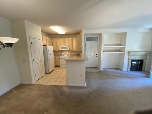 Building Photo - 10351 W Girton Dr