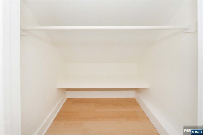 Building Photo - 244 Van Winkle Ave