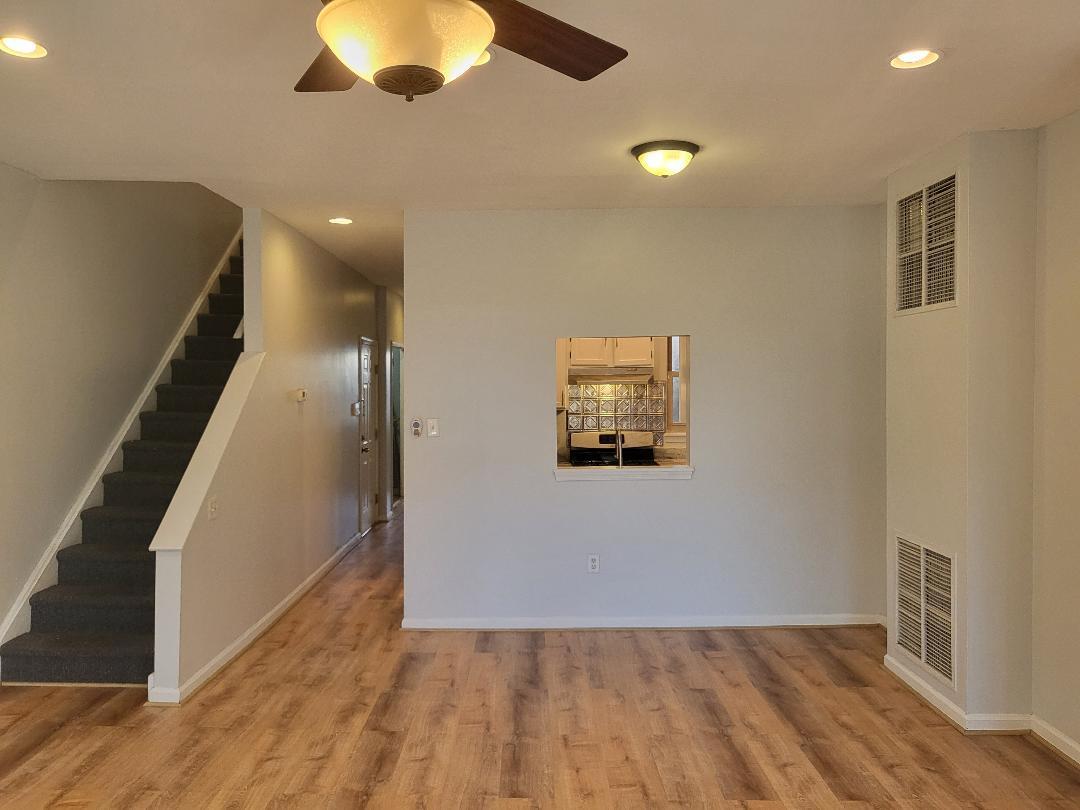 Building Photo - 1617 Christian St