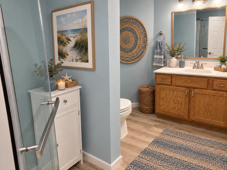 Spacious Bathrooom - 317 N Wasson Ln