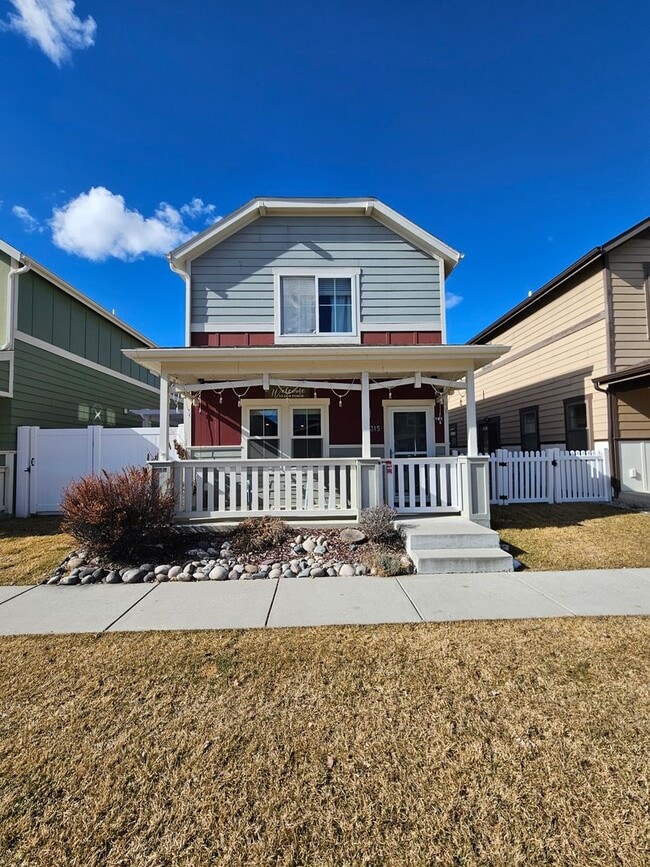 Building Photo - Move-In Ready Furnished Home | Utilities I...